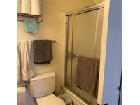 CH18 bathroom3