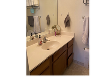 CH18 bathroom4