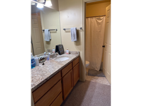 MR17 bathroom2