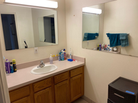 Gran8 bathroom4