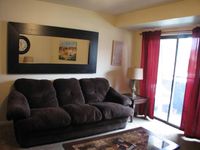 Nicely Furnished, cute Decor!