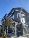 2415 Valencia St Exterior