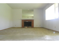 624 Juana - Living Room