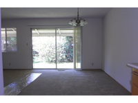 624 Juana - Living Room
