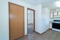 1 Bedroom Dining Area