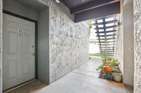 Interior 2x2