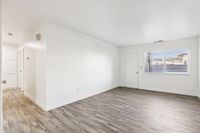 Interior 2x2