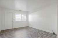 Interior 2x2