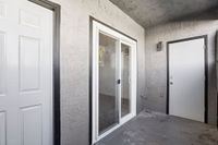 Interior 2x2