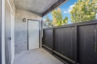 Interior 2x2