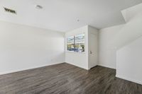 14-web-or-mls-403-425 Junction Ave 109A-S1807-012
