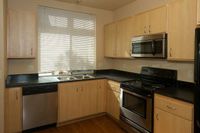 1931 Hilyard St - Kitchen