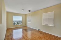 2x2 Living Room