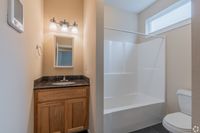 4x2.5 - Bathroom - 1,720SF