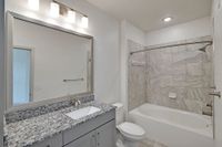 Cottonwood Clermont Bathroom with Tub
