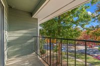 Autumn Ridge Apartments Balcony