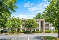 Perks and Amenities at Lake St James Apartments