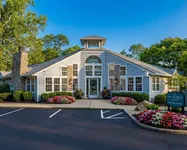 Leasing Office at Retreat at Stillmeadow Apartment