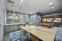 On-Site Coworking Space at Cottonwood Ridgeview Apartments
