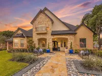 Leasing Office at Stonebriar of Frisco Apartments