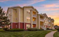 1-, 2-, & 3-Bedroom Apartments in Centennial