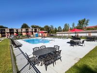 1Kimbrook Pool
