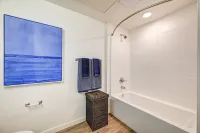 Big Bathrooms Lights
