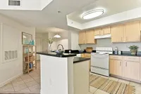 Lymestone Ranch - Modern Kitchen