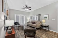 Advenir at Mayfield - Stylish Living Room