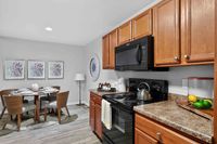 Advenir at Mayfield - Modern Kitchen Dining