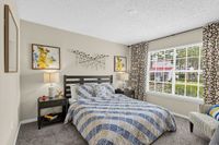 Advenir at The Oaks - Cozy Bedroom