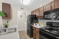 Advenir at The Oaks - Modern Kitchen