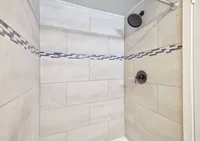 Newly Renovated Tub/Shower