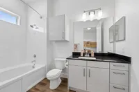 Luxe of Denton | D1 Secondary Bathroom