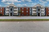 Building exterior Apartments in Piedmont
