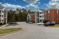 Parking spaces Apartments in Piedmont