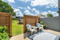Private balcony/patio