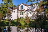 Charming architecture with scenic lake views*