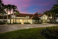 Leasing center