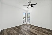 Spacious Bedroom Highland Park