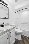 Traditional Bathroom | The Residence at Turnberry | Columbus Apartments