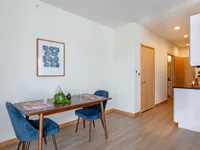 1 Bed / 1 Bath - 652 SF - Kitchen & Dining