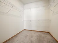 1 Bed / 1 Bath - 702 SF - Walk-In Closet
