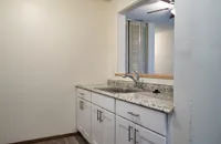2 Bed / 1 Bath - 1,000 SF - Kitchen