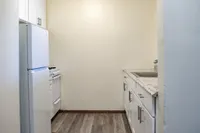 2 Bed / 1 Bath - 1,000 SF - Kitchen