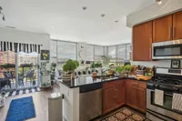 1 Bed / 1 Bath - 913 SF Kitchen