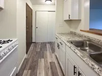 2 Bed / 1 Bath - 1,000 SF - Remodeled Kitchen