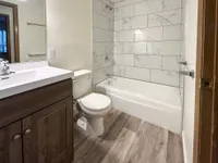 2 Bed / 1 Bath - 1,000 SF - Remodeled Bathroom