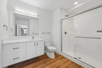 Buca Townhome En Suite Bathroom