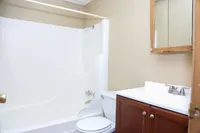 Maple Estates 291 Bathroom